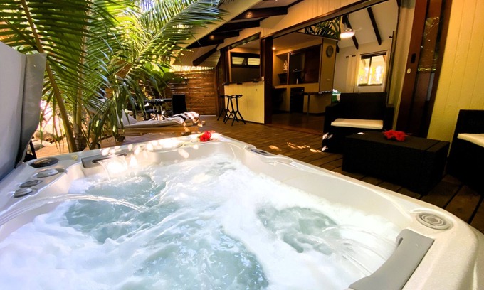 Pihaena Apartment | MOOREA - The SERENITY Creek spa