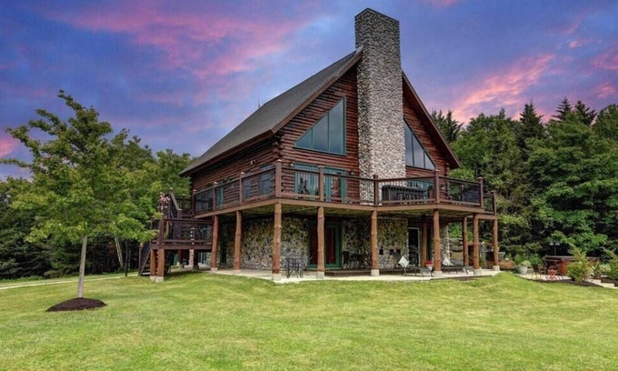 Florida House | Moores: Berkshire Mountain Top Chalet with Spa and Hot Tub