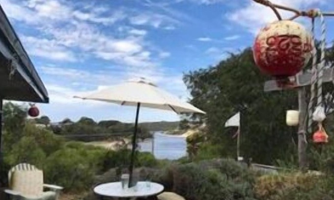 Guilderton Cottage | Moorestone- Back to Yesteryear