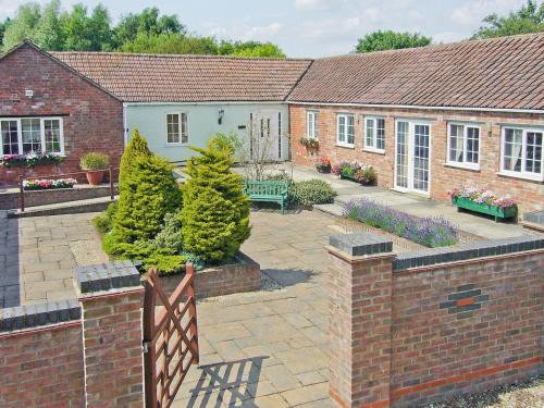 Boston House | Family-Friendly Moorhen Cottage - Relaxing 4-Star Retreat