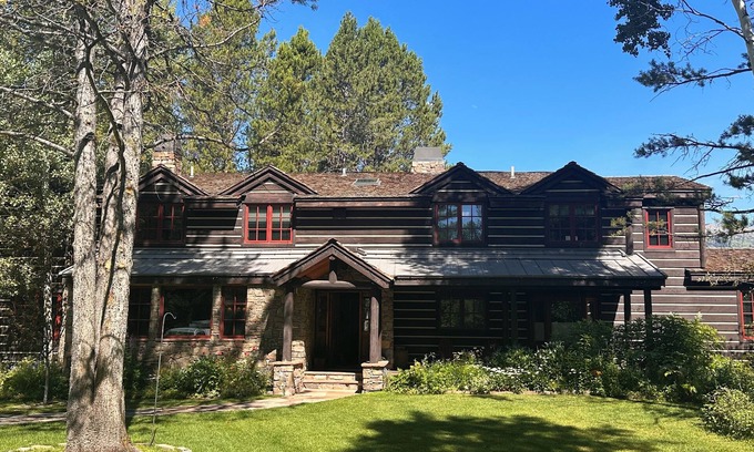Moose Wilson Road House | Moose Haven Home, Aspens/Wilson Elegant 5-bedroom, Near Teton Village Jackson WY