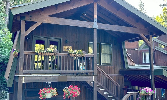 Columbia Falls Apartment | Explore Moose Hollow - Perfect Glacier Park Retreat!