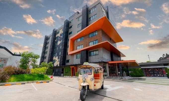 Wat Ket Hotel | Explore Moose Hotel Chiangmai: A 4-Star Oasis with Pool