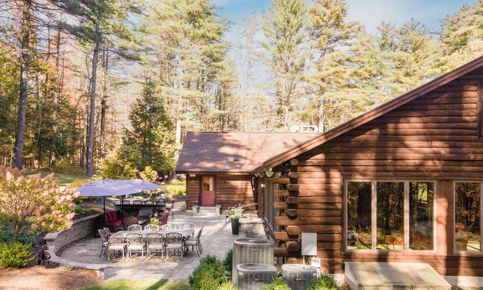 North Egremont Cabin | Unforgettable Moose Lodge Escape in the Beautiful Berkshires