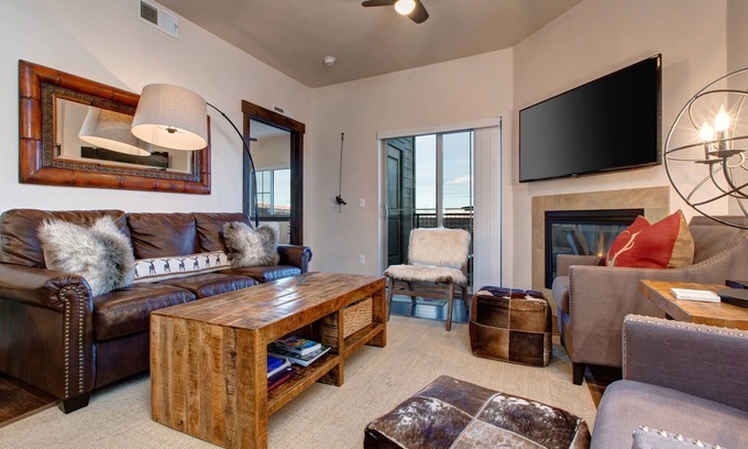 Bear Hollow Village Condo | Exceptional Bear Hollow Retreat with Hot Tub and Pool Access