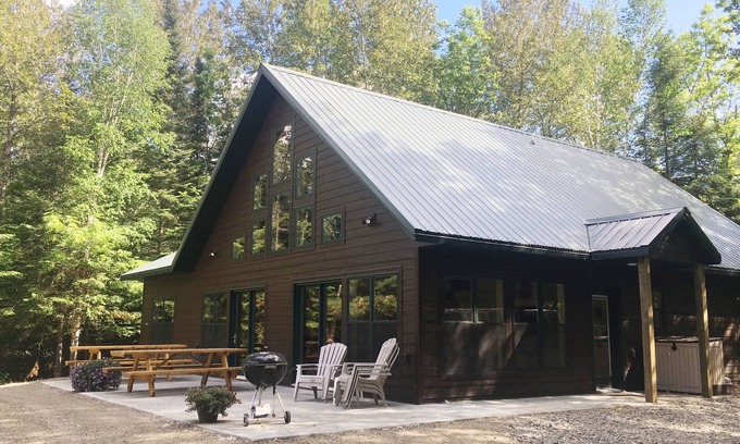 Ely Cabin | Discover Moose Track Adventures Resort: Pet-Friendly Retreat