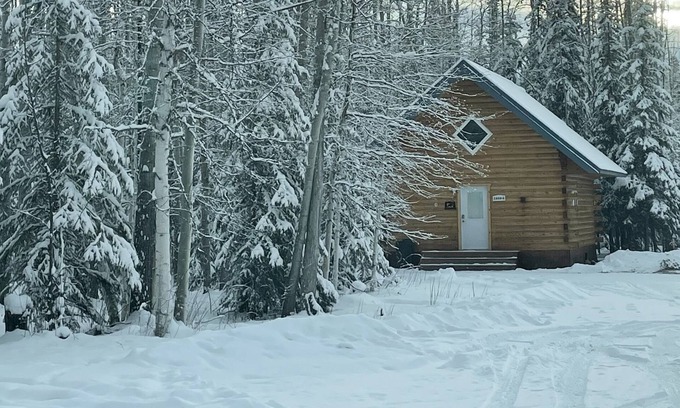 North Pole Cabin | Pet-Friendly Moose Tracks Cabin - Guest Rated 9.8 in Alaska