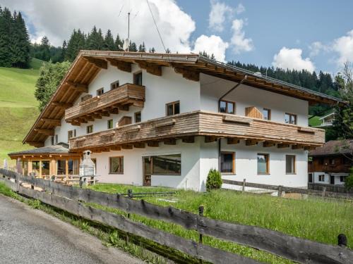 Kelchsau Ski Chalet | Experience Mooshäusl: 4-Star Retreat with Spa & Pool