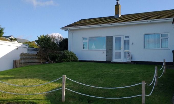 Port Isaac House | Pet-Friendly Mor Gwyns Port Isaac with Oceanfront Views