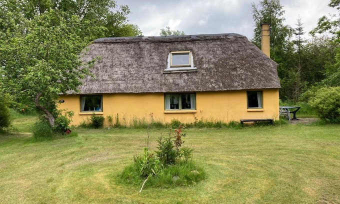 Læsø House | Cozy Mor’s hus Læsø: Pet-Friendly 4-Star Getaway