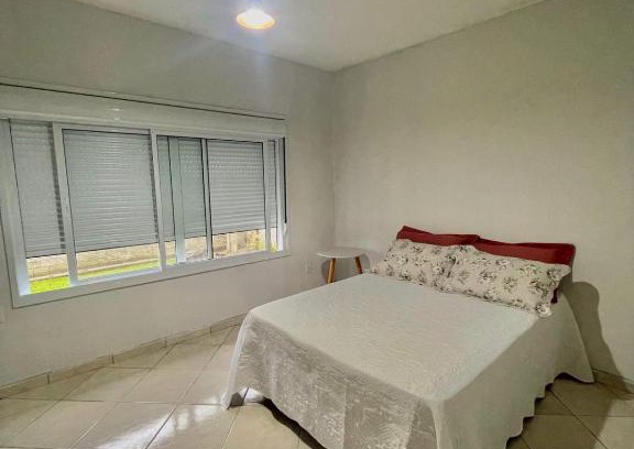 Sambaqui House | Welcome to Morada da Lagoa: Pet-Friendly Ocean Retreat