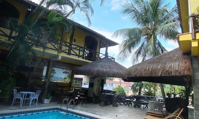 Balneario House | Oceanfront Morada do Aventureiro: Pet Friendly & Pool Access