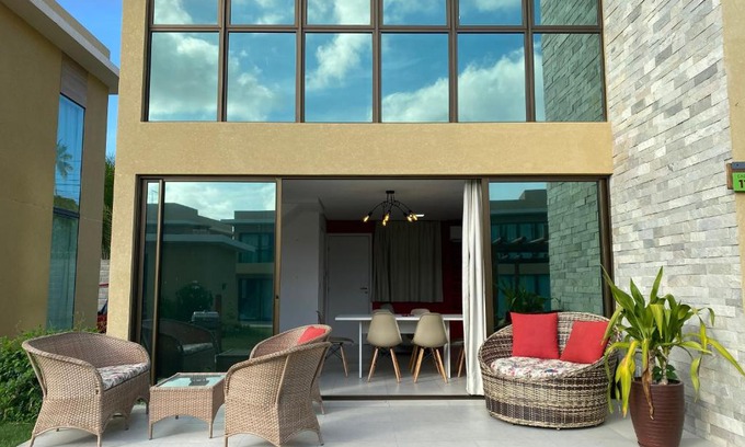Porto da Rua House | Charming Morada do Toque - TOQUINHA with Ocean View & Pool