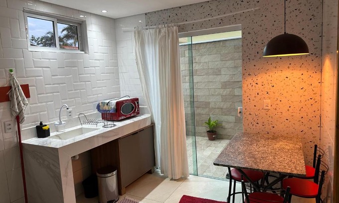 Carianos Apartment | Convenient Moradas Desterro Near Airport, Pet & Child Friendly