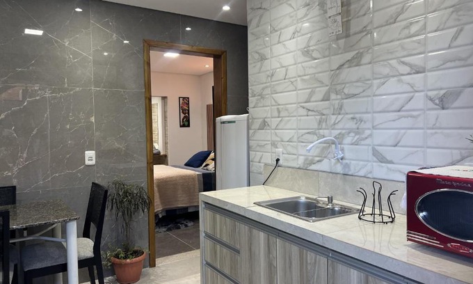 Carianos Apartment | Convenient Moradas Desterro Near Airport with Family Amenities