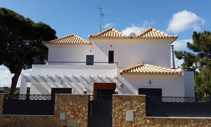 Castro Marim House | Idyllic Villa with Private Pool, 700m from the Beach