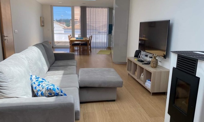 Bombarral House | Relaxing Retreat at Moradia em Aldeia do Oeste