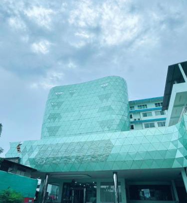 Chumphon Hotel | Oceanfront Retreat at Morakot Twin Chumphon Awaits You