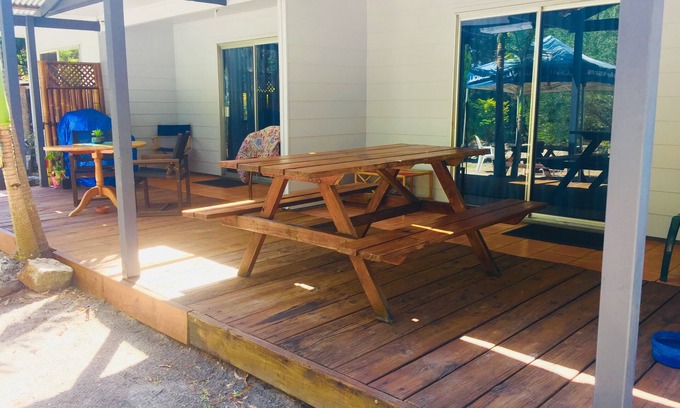 Brisbane Waterfront House | Guest Rated 9.4: Moreton Island Beach House at Bulwer