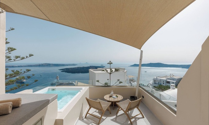 Firostefani House | Experience Morfes Suites: Ocean Views & Family-Friendly Comfort