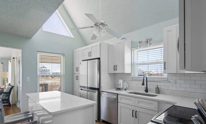 Southpointe House | Relax at Morgan Run: Oceanfront Bliss and Breakfast Included