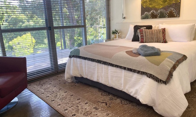Yallingup House | Moriarty Retreat - Ideal Spa Getaway for Couples