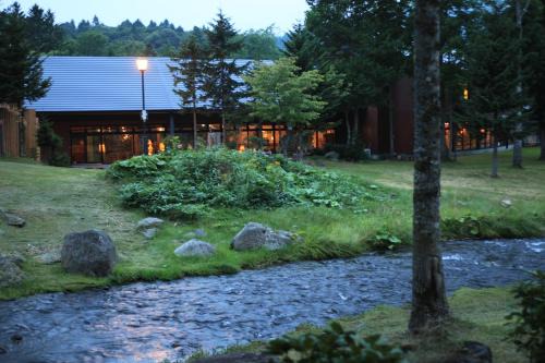 Tsubetsu Hotel | Moritsubetsu: Family-Friendly Stay with Hot Tub and Dining