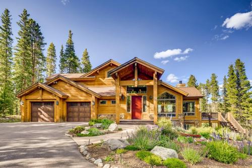 Warrior's Mark West House | Morning View Lodge: Family-Friendly Retreat with Hot Tub