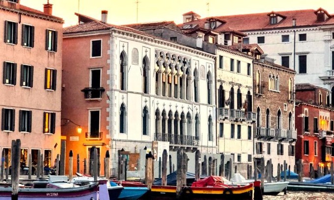 San Polo Apartment | Experience MorosiniBrandolin in Venice: 4-Star Perfection