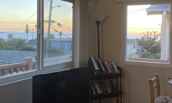 Morro Bay House | Cozy Morro Bay Beach House - Just Steps from the Shore!