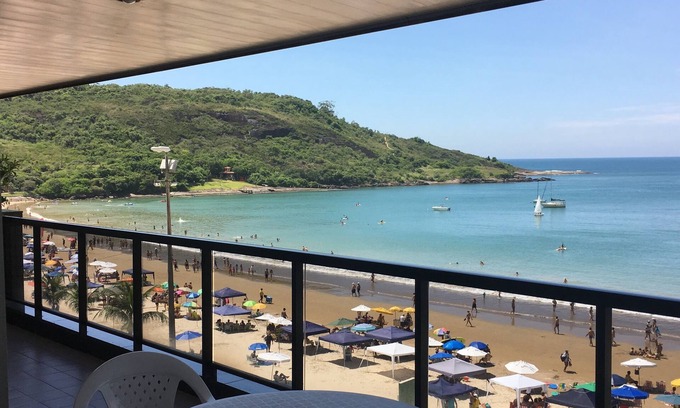 Praia do Morro Apartment | Scenic Morro Beach Guarapari: Pet-Friendly Ocean View Escape