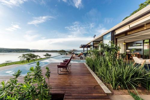 Cassia House | Discover @morro.redondo - A Retreat by the Lake and Mountains