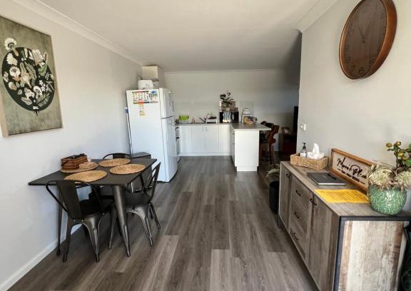 Hay Apartment | Experience Morros Place: 4-Star Stay with Pet-Friendly Perks