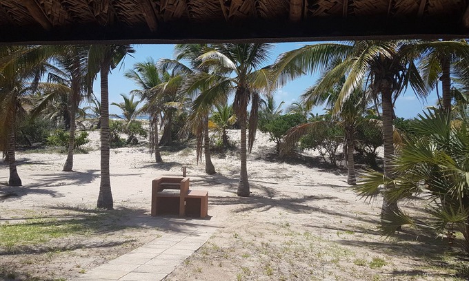 Morrumbene House | Relax at Morrumbene Beach Unit 6 with Pool & Breakfast