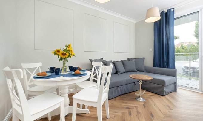 Rewal Apartment | Cozy 1-Bedroom Apartments with Ocean View in Rewal