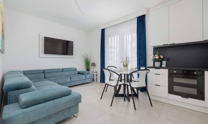 Rewal Apartment | Morska 8 | Prestigious Apartment | Parking | Pool