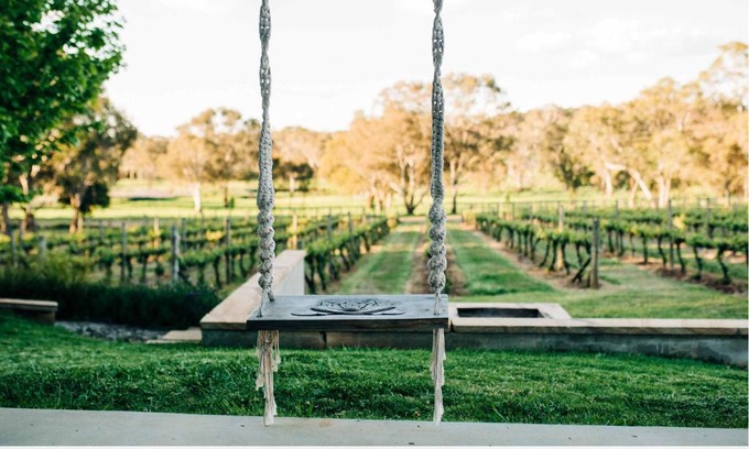 Orange Apartment | Elegant Mortimer's Wines Studio - Adults Only Retreat