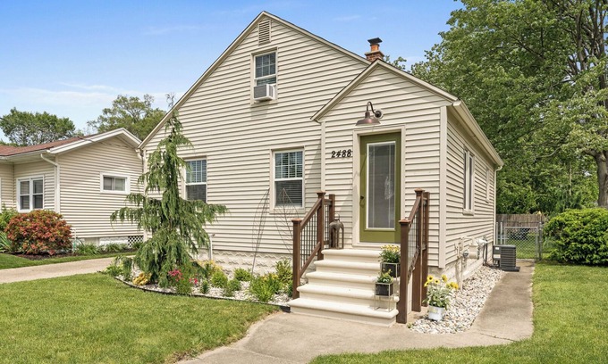 Lakeside House | Discover Always Philo: Pet Friendly with Beach Access