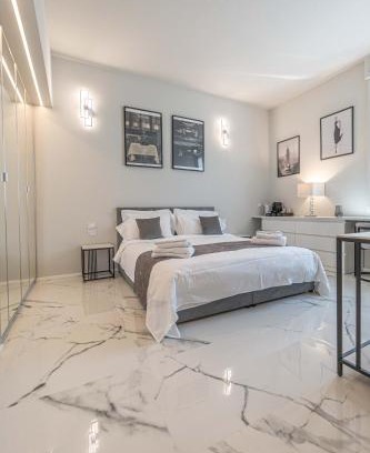 Porta Tenaglia Apartment | Experience the MOSCOVA LUXURY Suite - Pet & Child Friendly