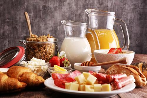 Kurrenberg Bed & Breakfast | Experience Moselblick Hotel Aroma - Perfect for Bikers!