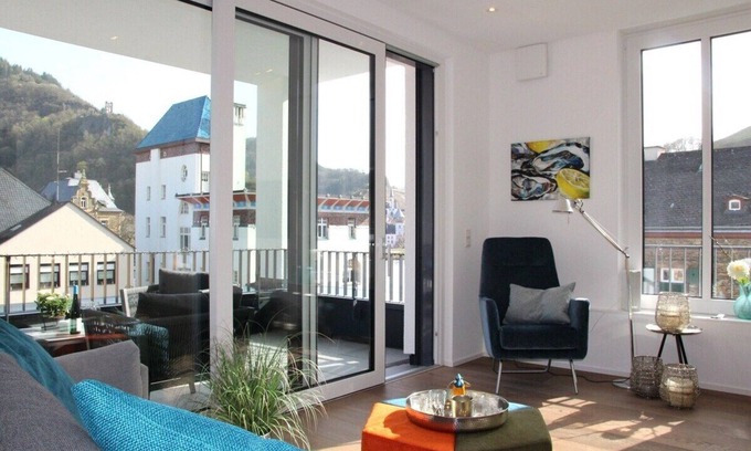 Traben-Trarbach Apartment | Moselle loggia modern bright apartment with balcony, air conditioning, underground parking