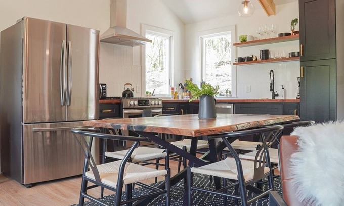 High Falls Cabin | Cozy High Falls Cabin with Spa, Breakfast & Hot Tub