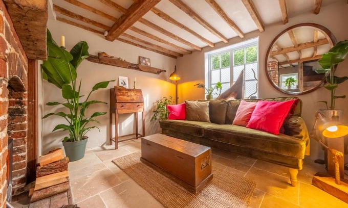 Framlingham House | Romantic Getaway at Number Four Cottage in Suffolk