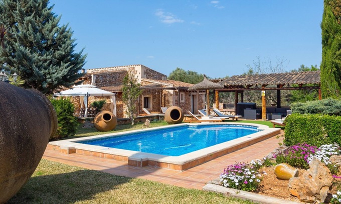 Sencelles Villa | Mostatxet - Villa with Pool and Garden in Scenic Sencelles