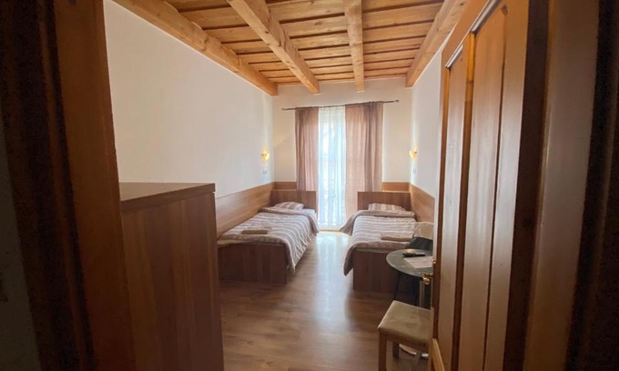 Dunaujvaros Bed & Breakfast | Budget-Friendly Motel 24: Family-Friendly Comfort Awaits
