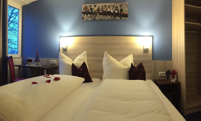 Geseke Hotel | Comfortable Stay at Motel 44 with Breakfast Included