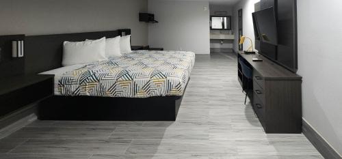 Aransas Pass Hotel | Pet-Friendly Comfort at Motel 6 Aransas Pass TX