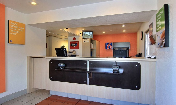 Bay Area Hotel | Budget-Friendly Motel 6 Near North Padre Island with Pool