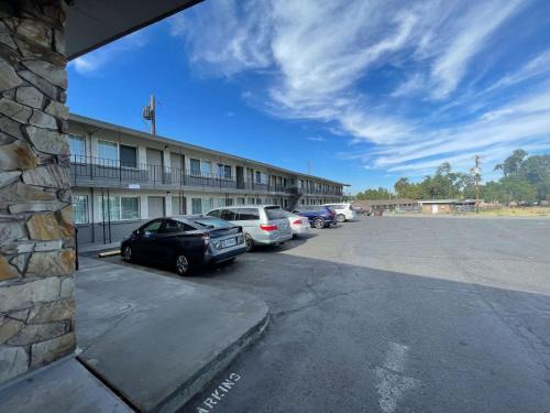 Hermiston Hotel | Comfortable Motel 6 in Hermiston, OR - Pet Friendly Stay