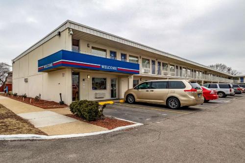 Joliet Hotel | Comfortable Stay at Motel 6-Joliet, IL - I-80